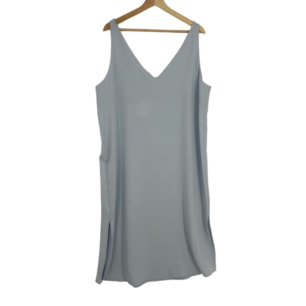 En Thread Ice Blue V-Neck Sleeveless Midi Dress